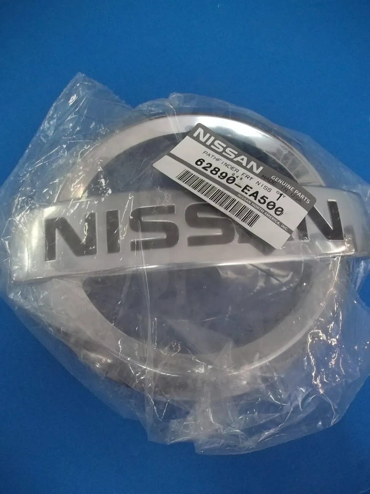 Nissan Genuine (62890-EA500) Emblem, Regular