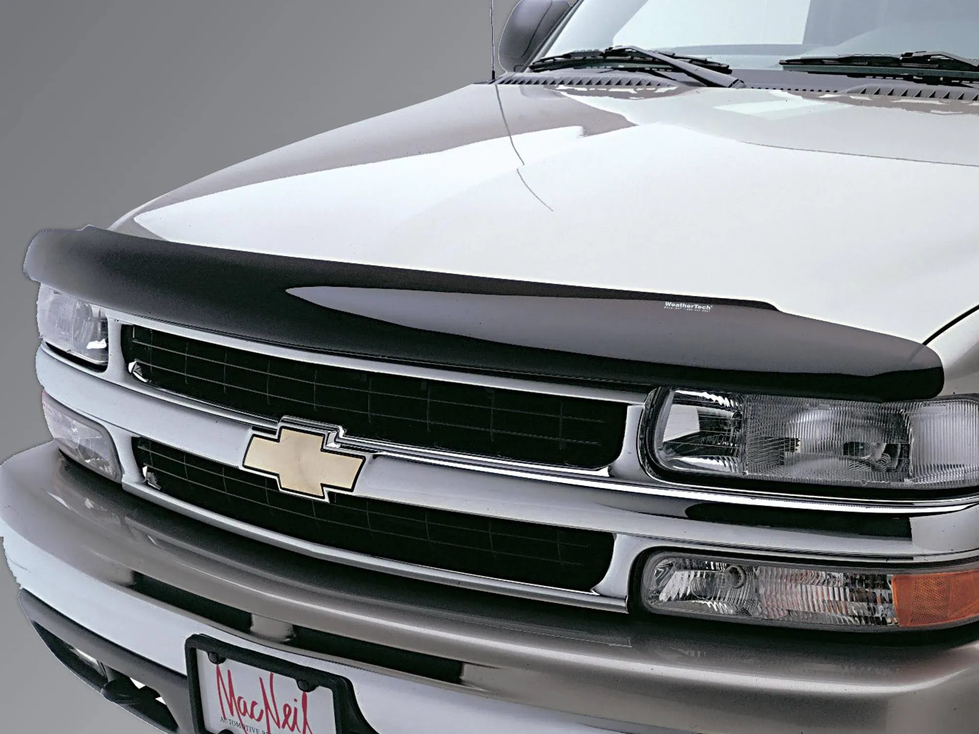 WeatherTech 99-02 Chevrolet Silverado Crew Cab Stone and Bug Deflector - Dark Smoke