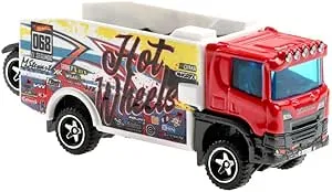 Hot Wheels Toy Truck & Car, Trackin' Trucks, 1:64 Scale Racing Rig & Car for On- & Off-Track Play (Styles May Vary)