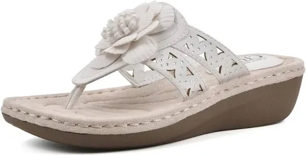 CLIFFS BY WHITE MOUNTAIN Women's Cynthia Wedge Sandal