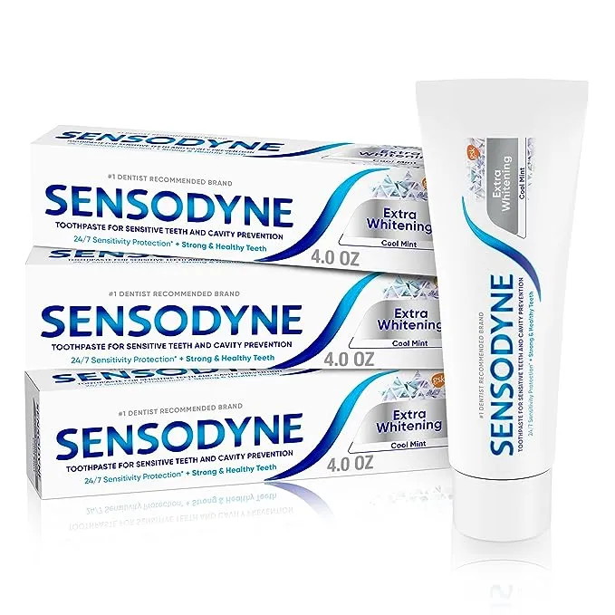 Sensodyne Extra Whitening 敏感牙齿和蛀牙预防美白牙膏，亚马逊独家发售，清凉薄荷 - 4 盎司（3 件装）