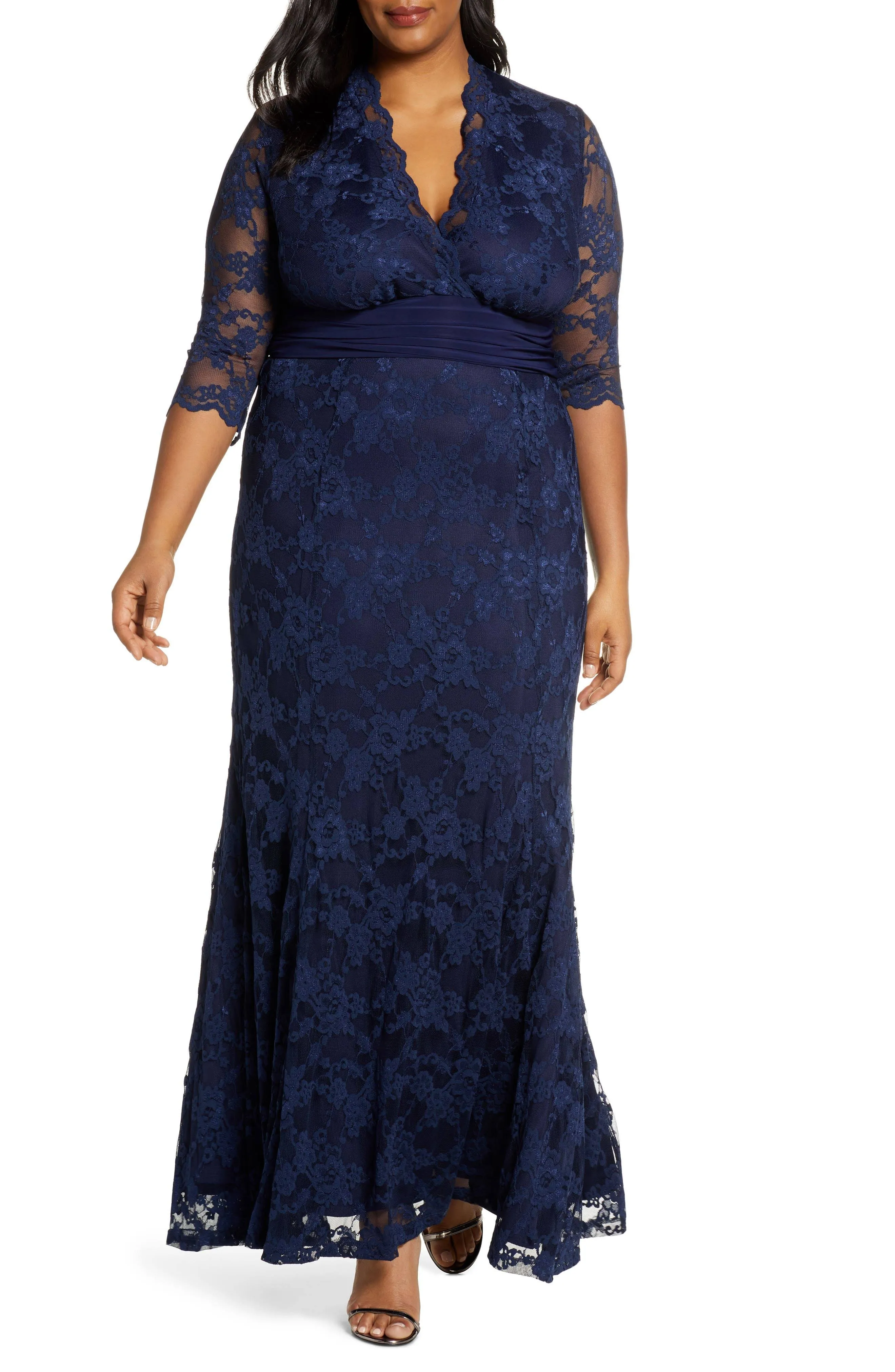 Women's Plus Size Screen Siren Lace Evening Gown
      
          Women's Plus Size Screen Siren Lace Evening Gown